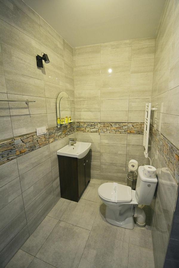 Hotel Awis Kutno Luaran gambar